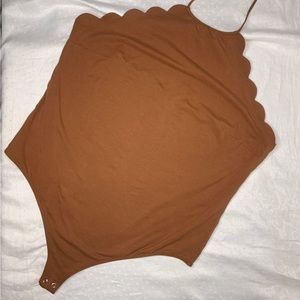 Express Bodysuit Brown Scalloped Neck Line Tie Snap Size XL